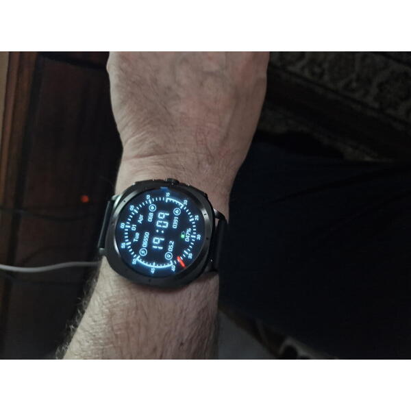 SmartWatch cu Senzor Glucometru, EKG, Temperatura Corporala, Compozitia Sangelui, Acid Uric, Colesterol, Metabolism, Grasimea din Corp, Apel Bluetooth, Numar SOS S796
