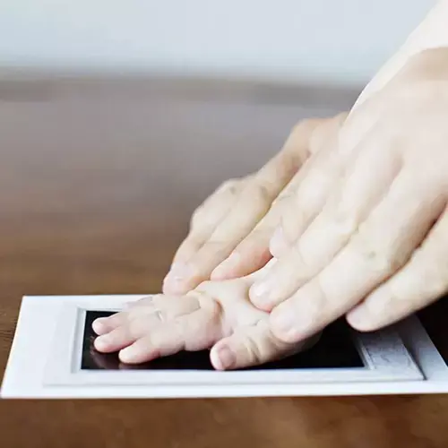 Kit amprenta cu tus non-toxic, pentru maini si picioare bebelusi