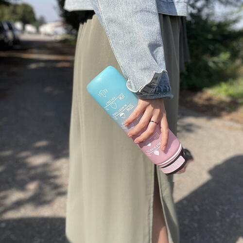 Sticla portabila de apa, Pai incorporat, Ergonomica, Gradata Motivational, Maner practic, Deschidere larga, 1L, Multicolor