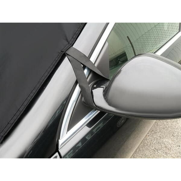 Parasolar Parbriz Anti-Inghet, Dimensiuni 130 x 113 x 167 cm, Impermeabil, Montaj Rapid Prin Carlige, Protejeaza Impotriva Zapezii si a Razelor Solare, Include Sac pentru Depozitare