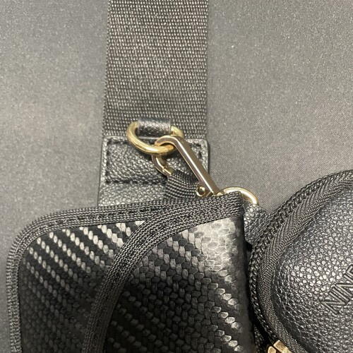 Set 2 husa protectie antifurt pentru chei si carduri, Cu carabiniera, Inchidere velcro, Neagra, Blocarea undelor radio 10 - 30 kHz, 9 x 13/ 8.5 x 13 cm